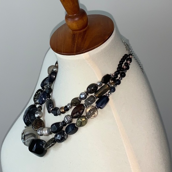 Three Tier Chunky Beaded Necklace Black/Silver - Picture 4 of 9